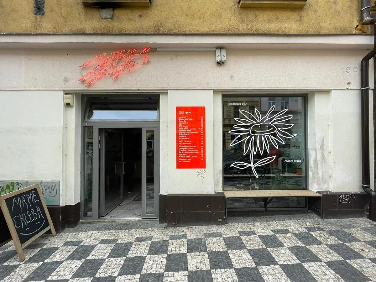 25,2 rpm — venue photograph